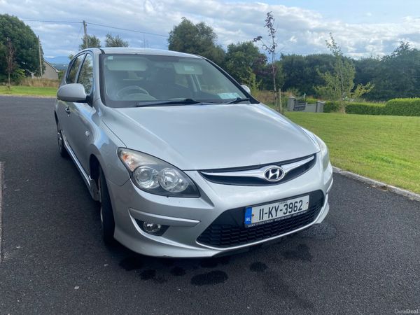 Hyundai i30 Hatchback, Diesel, 2011, Silver