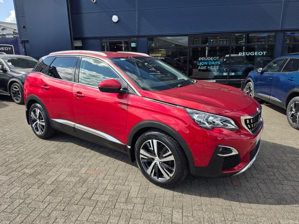 Peugeot 3008 MPV, Petrol, 2019, Red