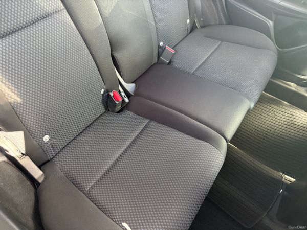 Honda Fit Hatchback, Petrol, 2016, Red