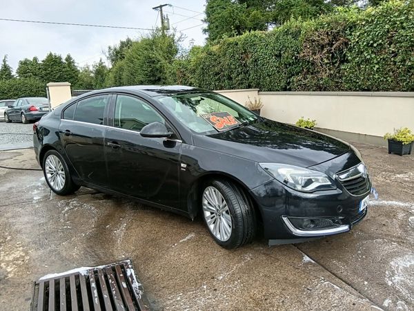 Vauxhall Insignia Hatchback, Diesel, 2014, Black