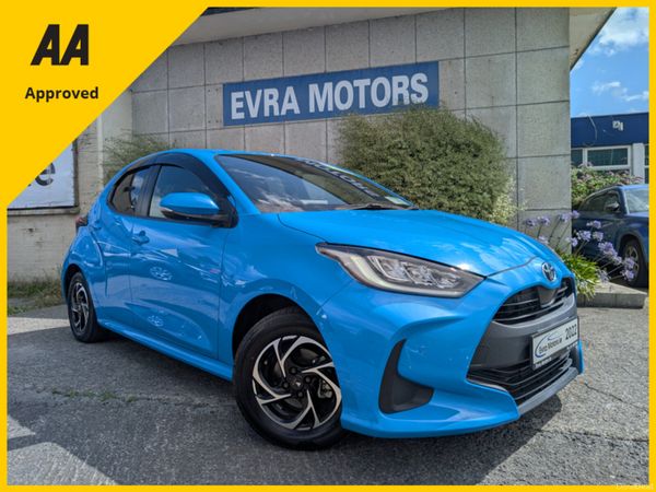 Toyota Yaris Hatchback, Petrol Hybrid, 2022, Blue