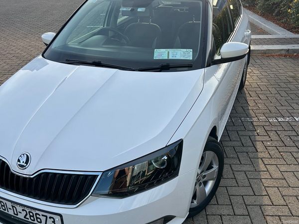 Skoda Fabia Hatchback, Petrol, 2018, White