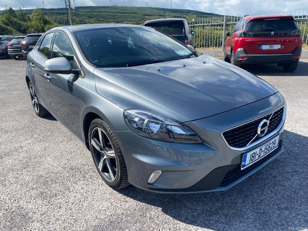 Volvo V40 Hatchback, Diesel, 2018, Grey