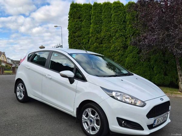 Ford Fiesta Hatchback, Petrol, 2016, White