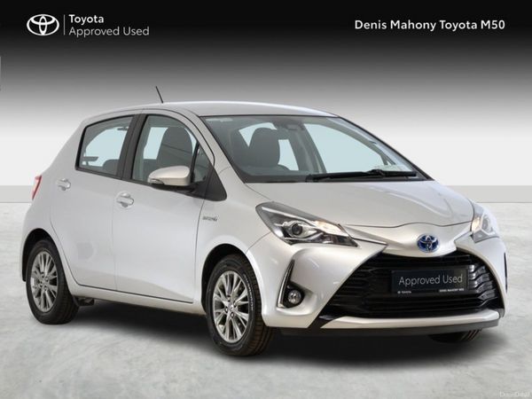 Toyota Yaris Hatchback, Petrol Hybrid, 2018, Silver