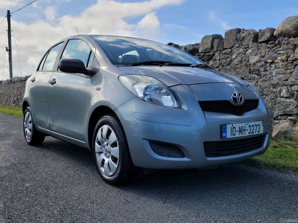 Toyota Yaris Hatchback, Petrol, 2010, Silver