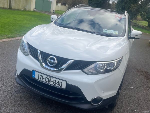 Nissan Qashqai SUV, Diesel, 2017, White