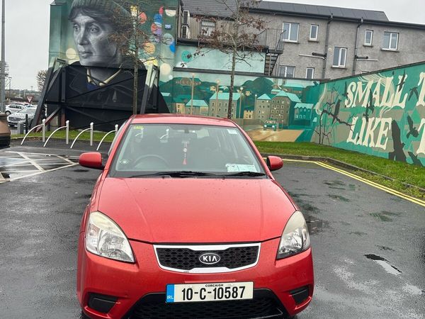 Kia Rio MPV, Diesel, 2010, Red