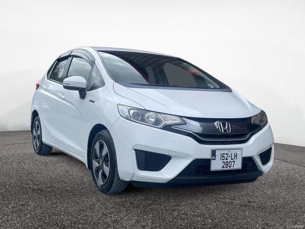 Honda Fit Hatchback, Petrol Hybrid, 2015, White