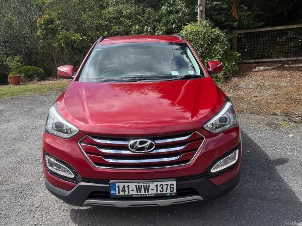 Hyundai Santa Fe SUV, Diesel, 2014, Red