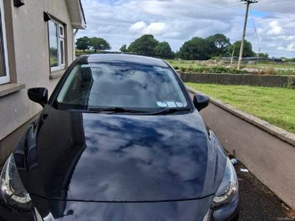 Mazda Demio MPV, Diesel, 2016, Black