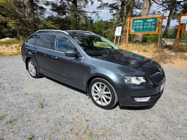 Skoda Octavia Estate, Diesel, 2017, Grey