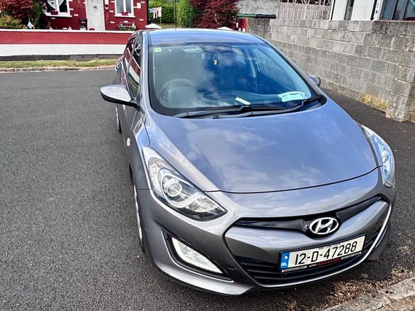 Hyundai i30 Hatchback, Diesel, 2012, Grey