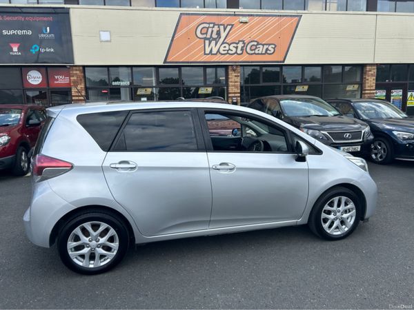 Toyota Verso-S MPV, Petrol, 2015, Silver