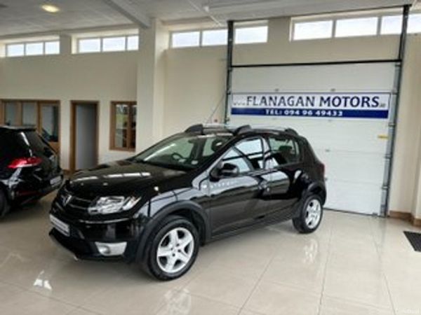 Dacia Sandero Stepway Hatchback, Diesel, 2015, Black