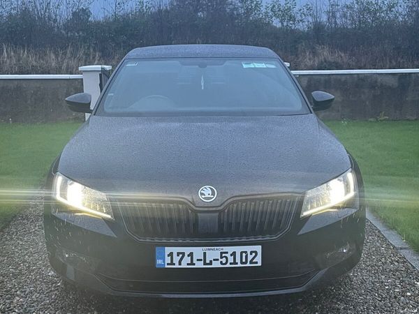 Skoda Superb Hatchback, Diesel, 2017, Black