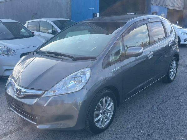Honda Fit Hatchback, Petrol Hybrid, 2013, Grey