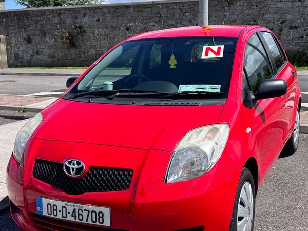 Toyota Yaris Hatchback, Petrol, 2008, Red