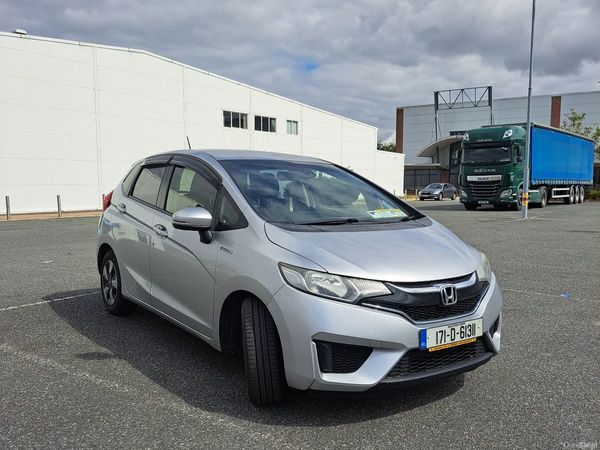 Honda Fit Hatchback, Petrol Hybrid, 2017, Silver
