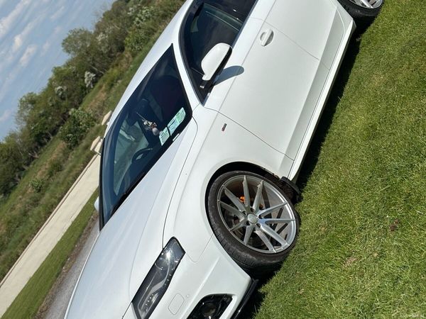 Audi A4 Saloon, Diesel, 2010, White