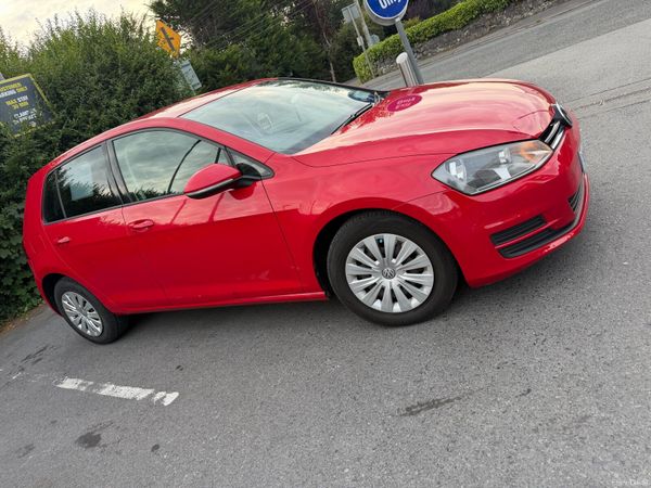 Volkswagen Golf Hatchback, Petrol, 2014, Red