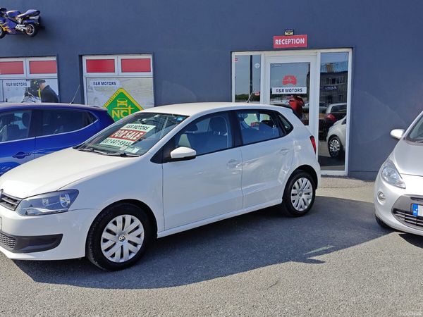 Volkswagen Polo Hatchback, Petrol, 2012, White