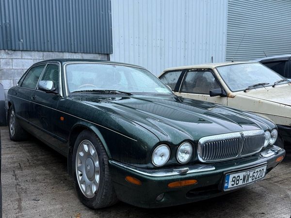 Jaguar Other Saloon, Petrol, 1998, Green