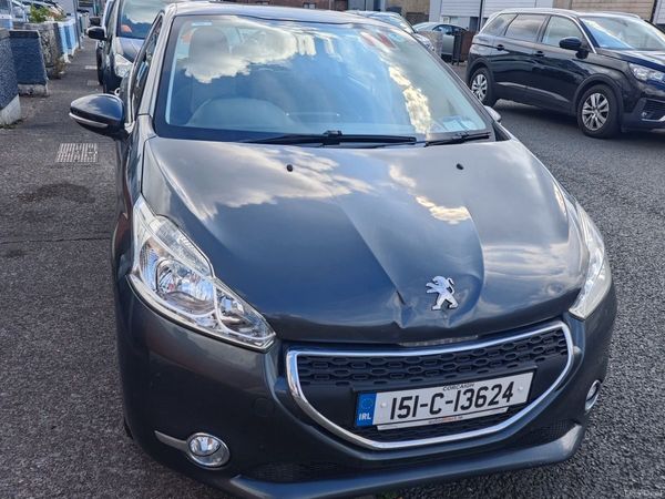 Peugeot 208 Hatchback, Petrol, 2015, Grey