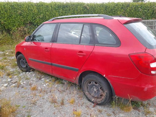 Skoda Fabia Estate, Petrol, 2008, Red