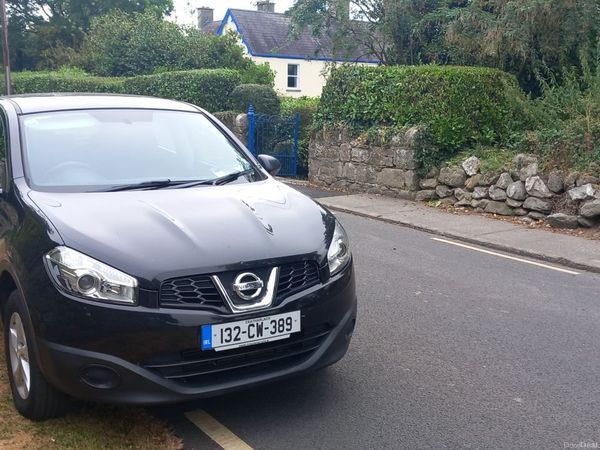 Nissan Qashqai Hatchback, Diesel, 2013, Black