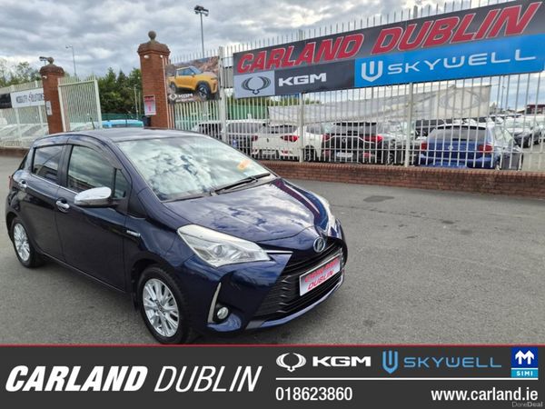 Toyota Vitz Hatchback, Petrol Hybrid, 2017, Blue