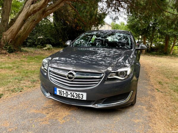 Opel Insignia Hatchback, Diesel, 2016, Grey
