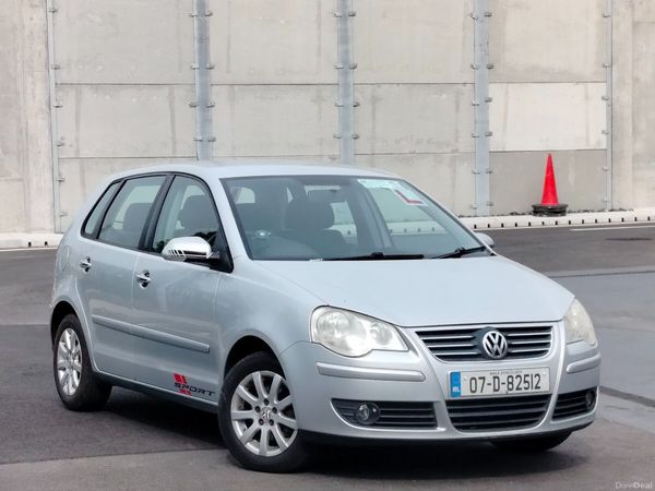 Volkswagen Polo Hatchback, Petrol, 2007, Silver