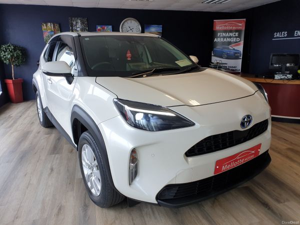 Toyota Yaris Cross Hatchback, Petrol Hybrid, 2021, White