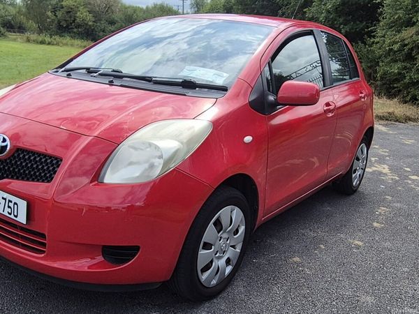 Toyota Yaris Hatchback, Petrol, 2008, Red