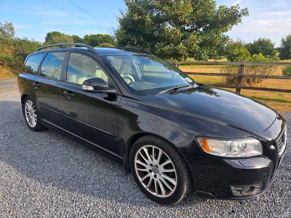 Volvo V50 Estate, Diesel, 2011, Black