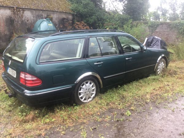 Mercedes-Benz E-Class Estate, Petrol, 2000, Green