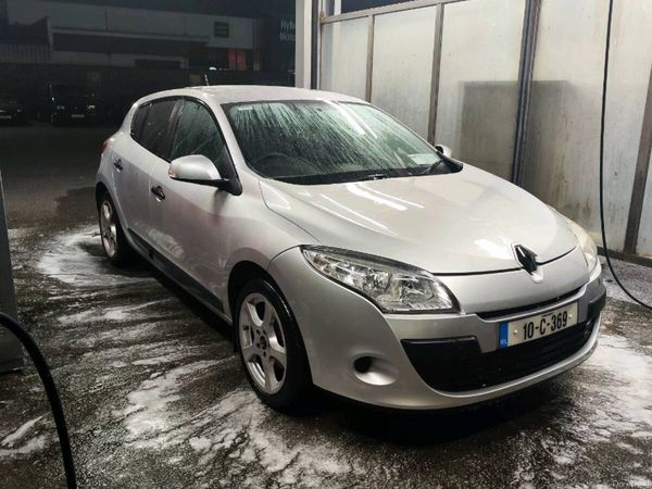 Renault Megane Hatchback, Diesel, 2010, Silver