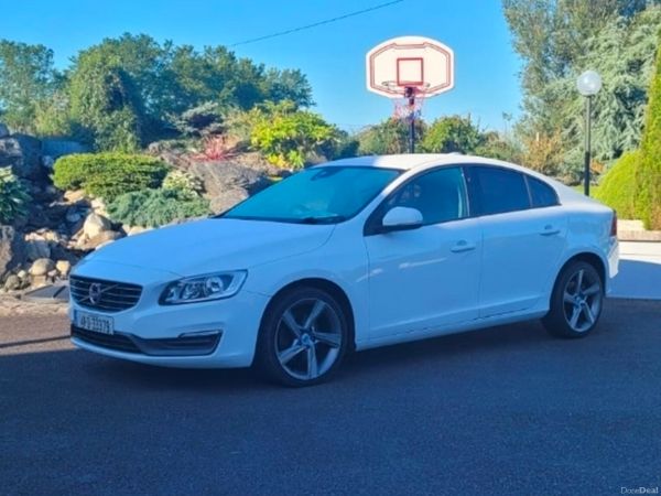 Volvo S60 Saloon, Diesel, 2014, White
