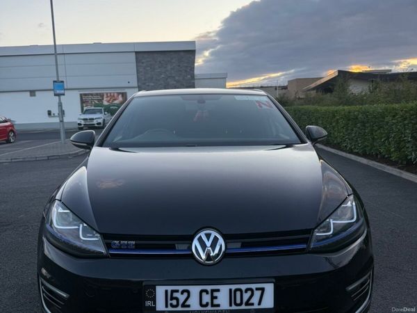 Volkswagen Golf Hatchback, Petrol Plug-in Hybrid, 2015, Black