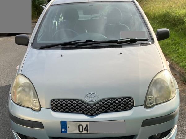 Toyota Yaris Hatchback, Petrol, 2004, Blue