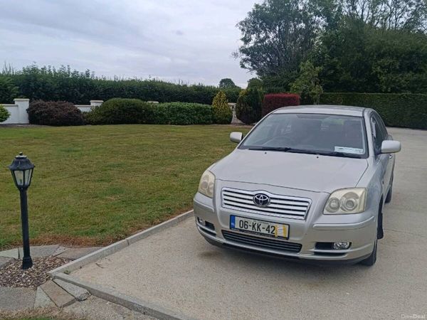 Toyota Avensis Saloon, Diesel, 2006, Silver
