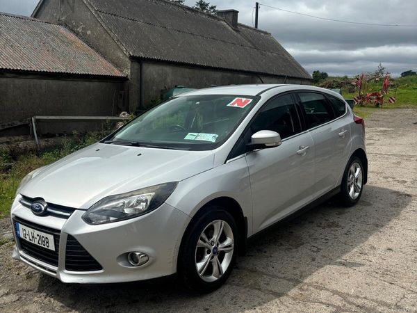 Ford Focus Hatchback, Diesel, 2012, Silver