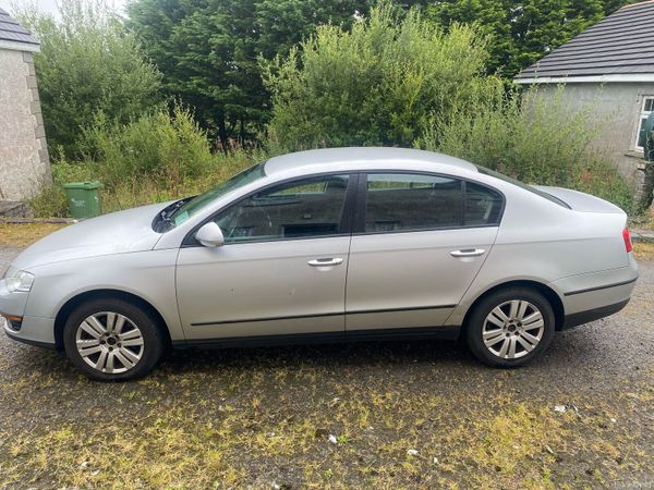 Volkswagen Passat Saloon, Diesel, 2008, Silver