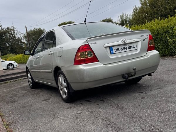 Toyota Corolla Saloon, Diesel, 2006, Silver