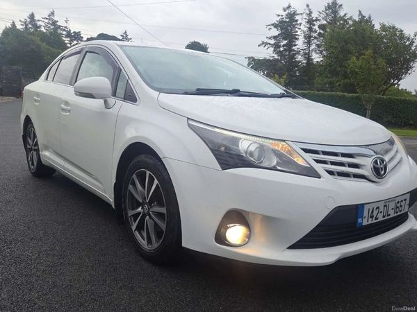Toyota Avensis Saloon, Diesel, 2014, White