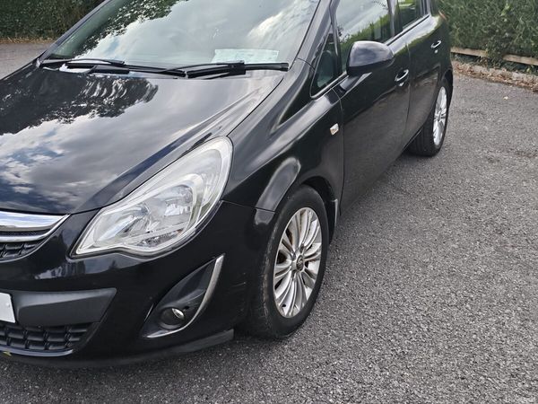 Opel Corsa Hatchback, Petrol, 2011, Black
