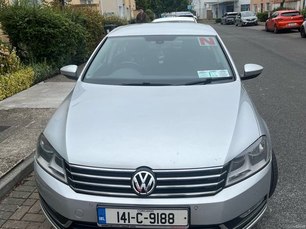 Volkswagen Passat Saloon, Diesel, 2014, Silver