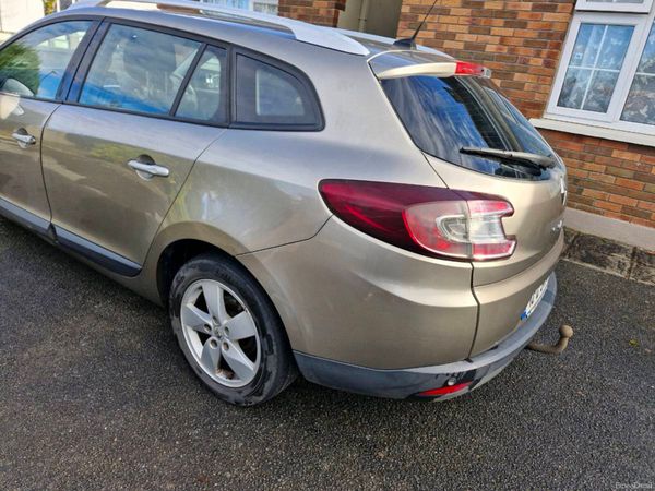 Renault Megane Estate, Diesel, 2010, Gold