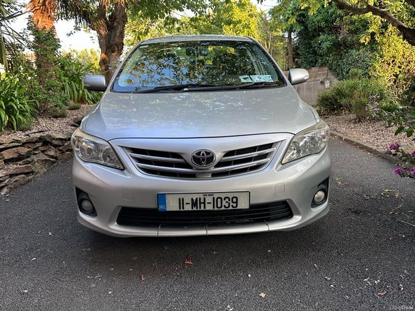 Toyota Corolla Saloon, Diesel, 2011, Silver